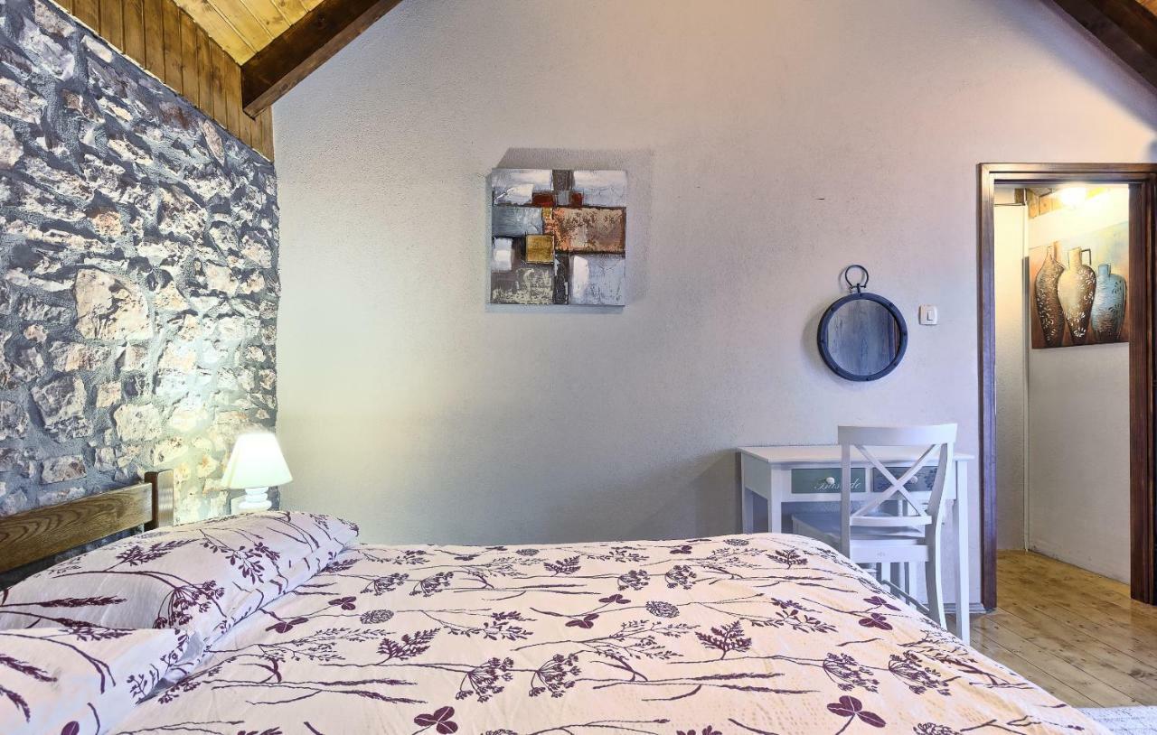 Penzion Dalmatia Stone House - Heated Pool Biorine Exteriér fotografie